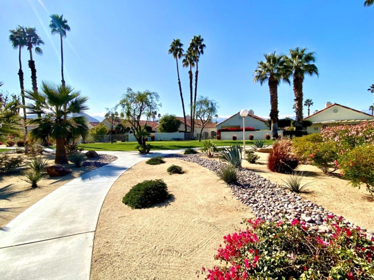Desert Breezes Resort Palm Desert Luaran gambar