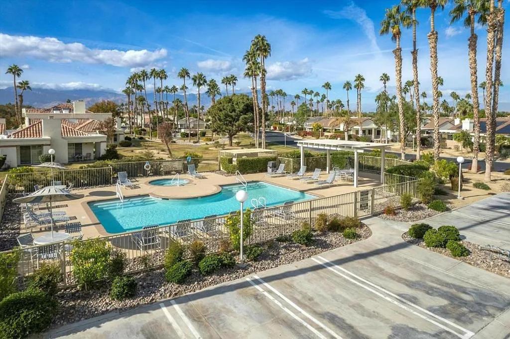 Desert Breezes Resort Palm Desert Luaran gambar