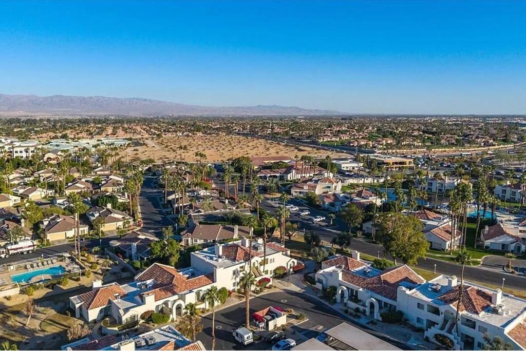 Desert Breezes Resort Palm Desert Luaran gambar