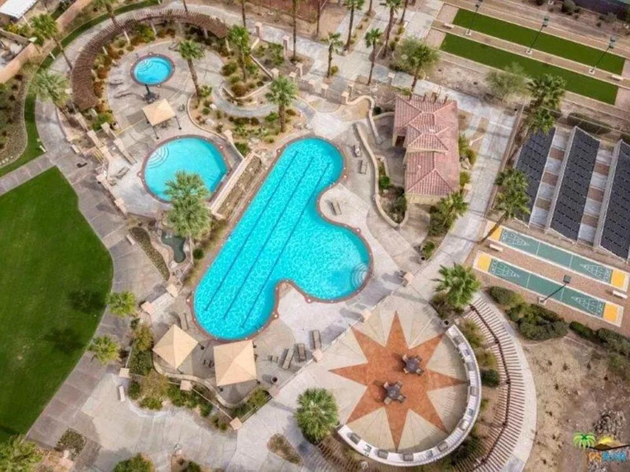 Desert Breezes Resort Palm Desert Luaran gambar