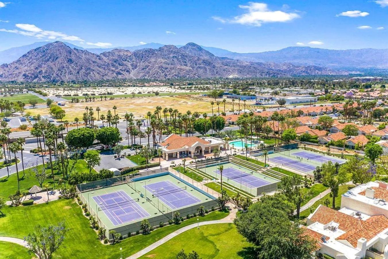 Desert Breezes Resort Palm Desert Luaran gambar